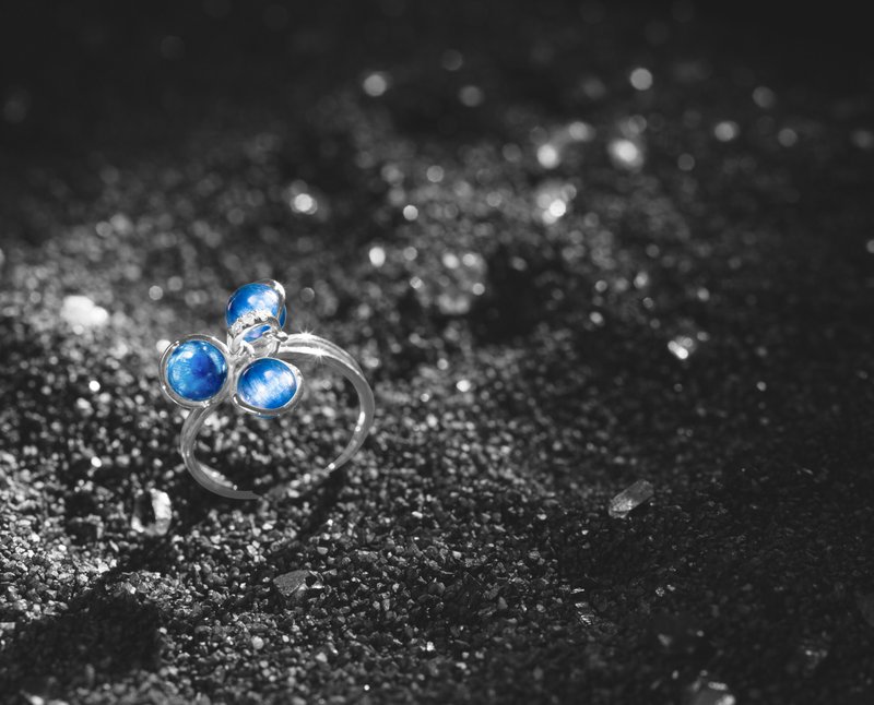 蓝晶石K金戒指 9k白金动感珠宝戒指 清新简约女戒 皇家蓝极简戒指 - 戒指 - 贵金属 蓝色