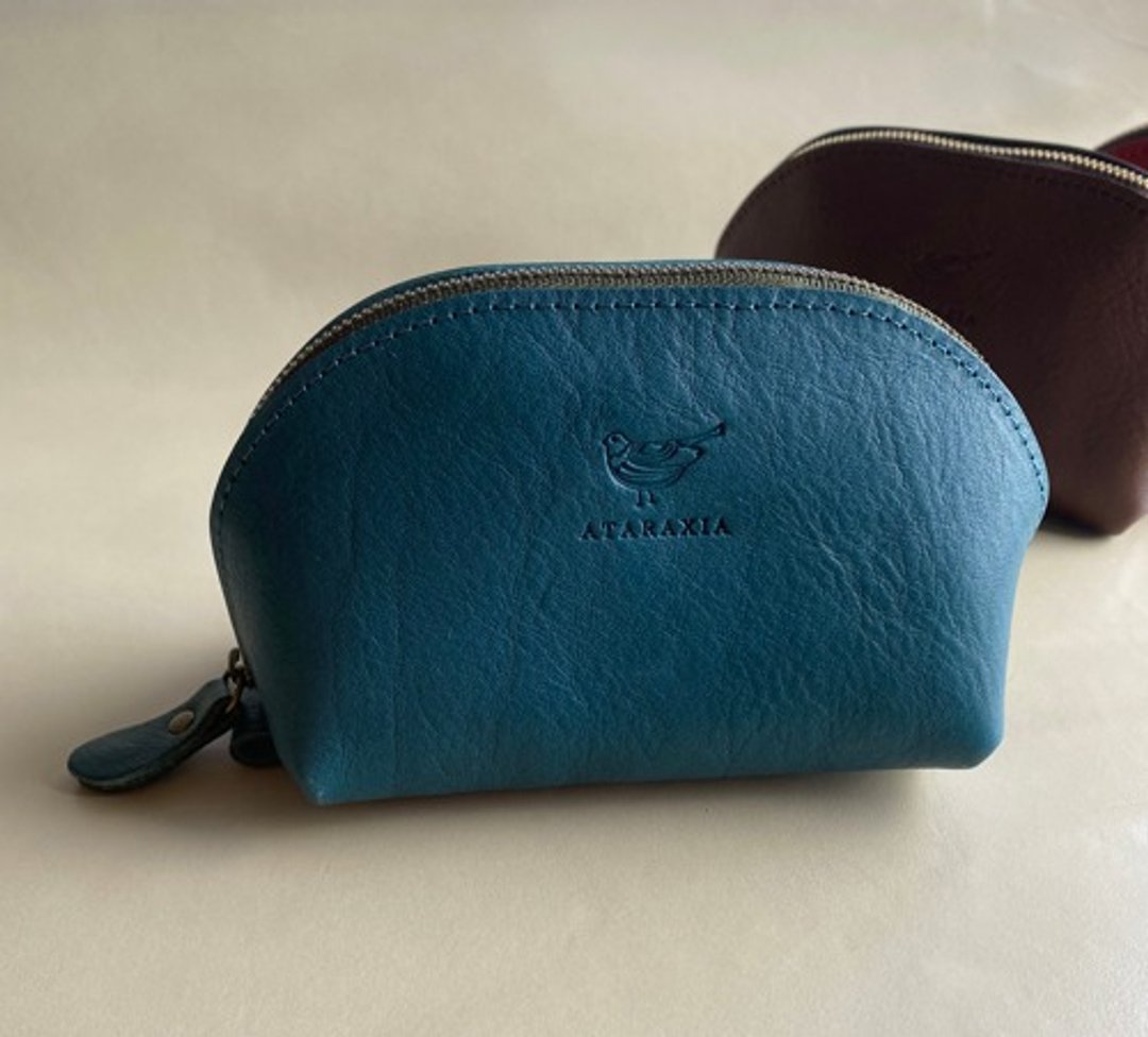 Plump leather pouch blue (Italian leather Arizona) Also for bag-in-bag ☆ - 化妆包/杂物包 - 真皮 