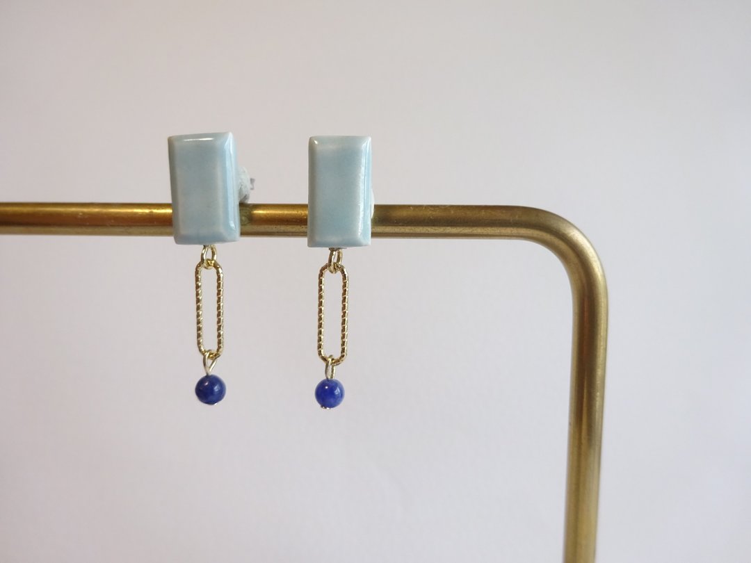 square sodalite pierce / earring light blue - 耳环/耳夹 - 陶 蓝色