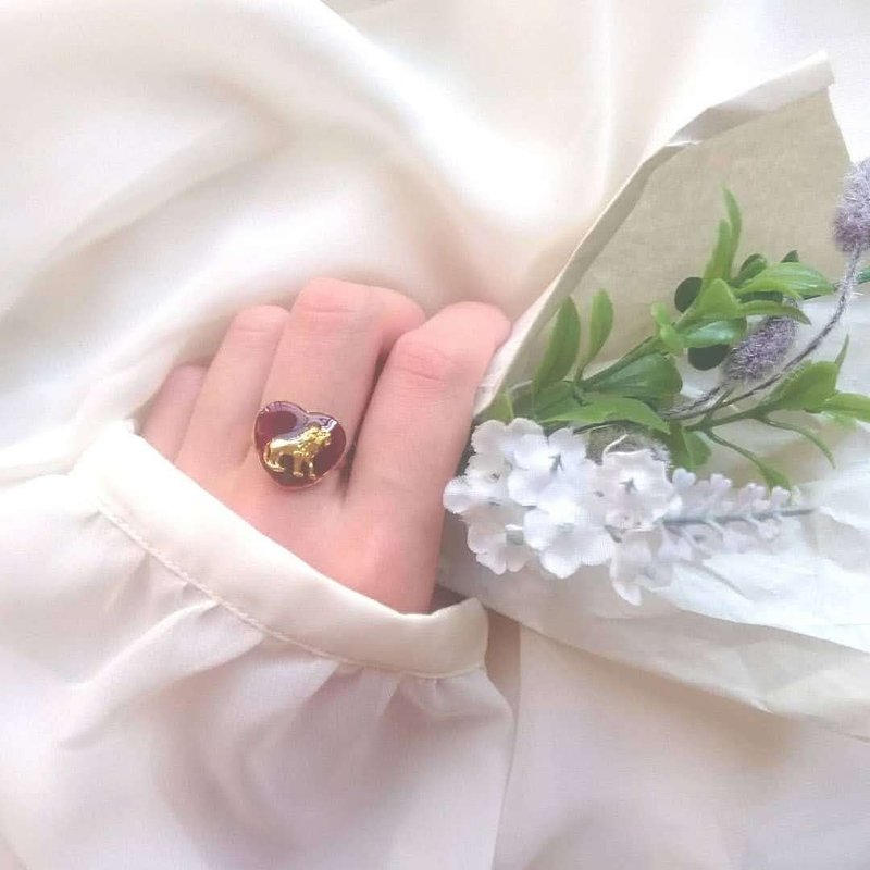 Lion's Vintage Heart Ring D (Adjustable Free Size Wine Red) - 戒指 - 树脂 红色