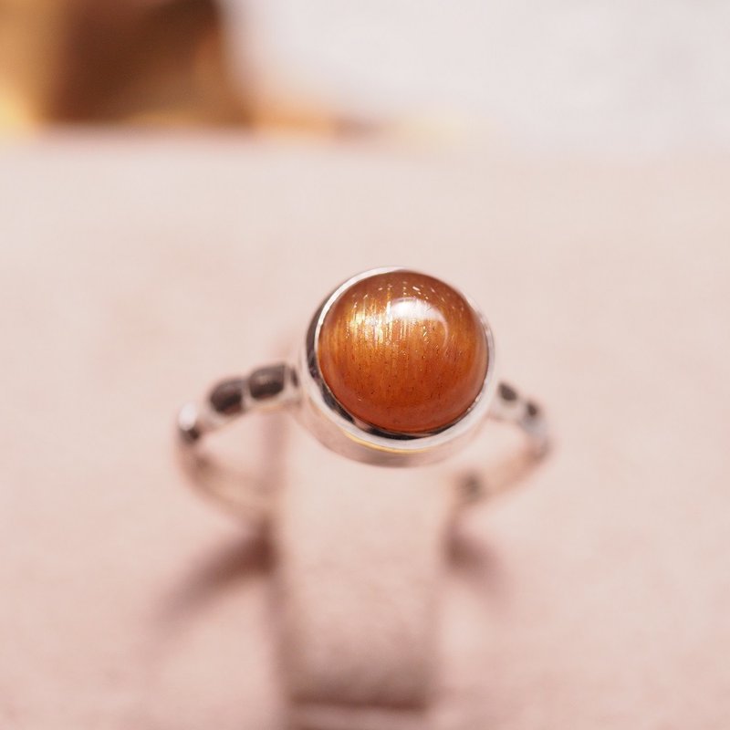 太阳石 日长石 猫眼效应 手工纯银戒指 Sunstone Sterling Silver - 戒指 - 半宝石 金色