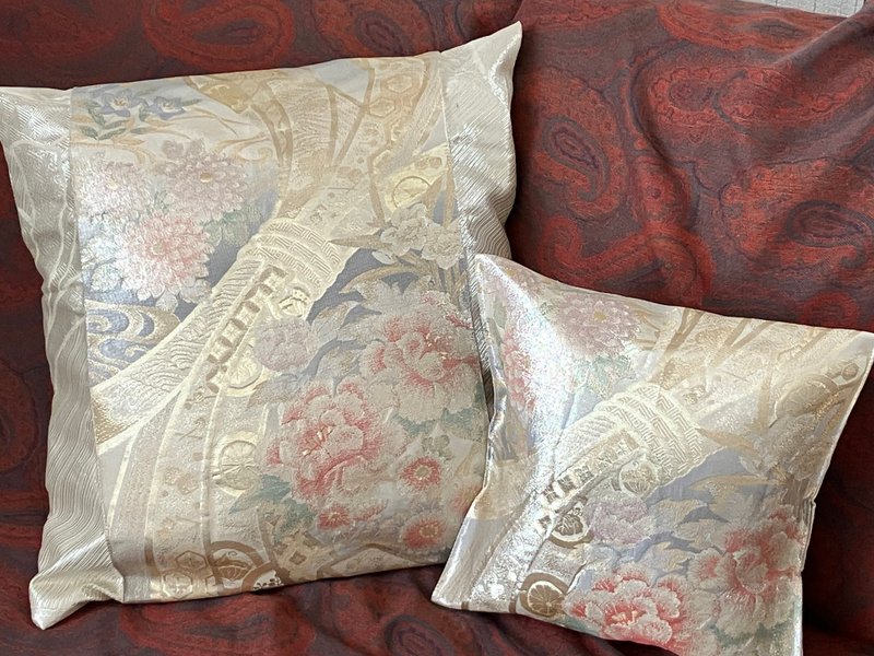 和服、皮带和靠垫套组 CC003 - 枕头/抱枕 - 丝．绢 白色