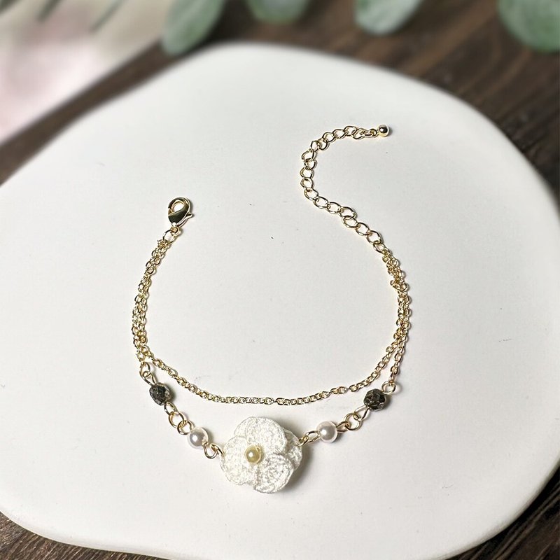 【原创手作】雪纱花语 手链 钩针 立体 花朵 圣诞节 送礼 - 手链/手环 - 棉．麻 白色