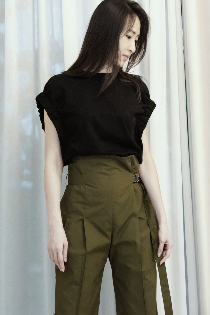 抽折袖上衣-黑 - 女装上衣 - 棉．麻 黑色