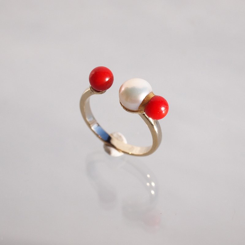 日本制造 珍珠和红色水果开口戒指 镶有金色遗传淡水珍珠和珊瑚的戒指 尺寸 8 起 - 戒指 - 宝石 红色