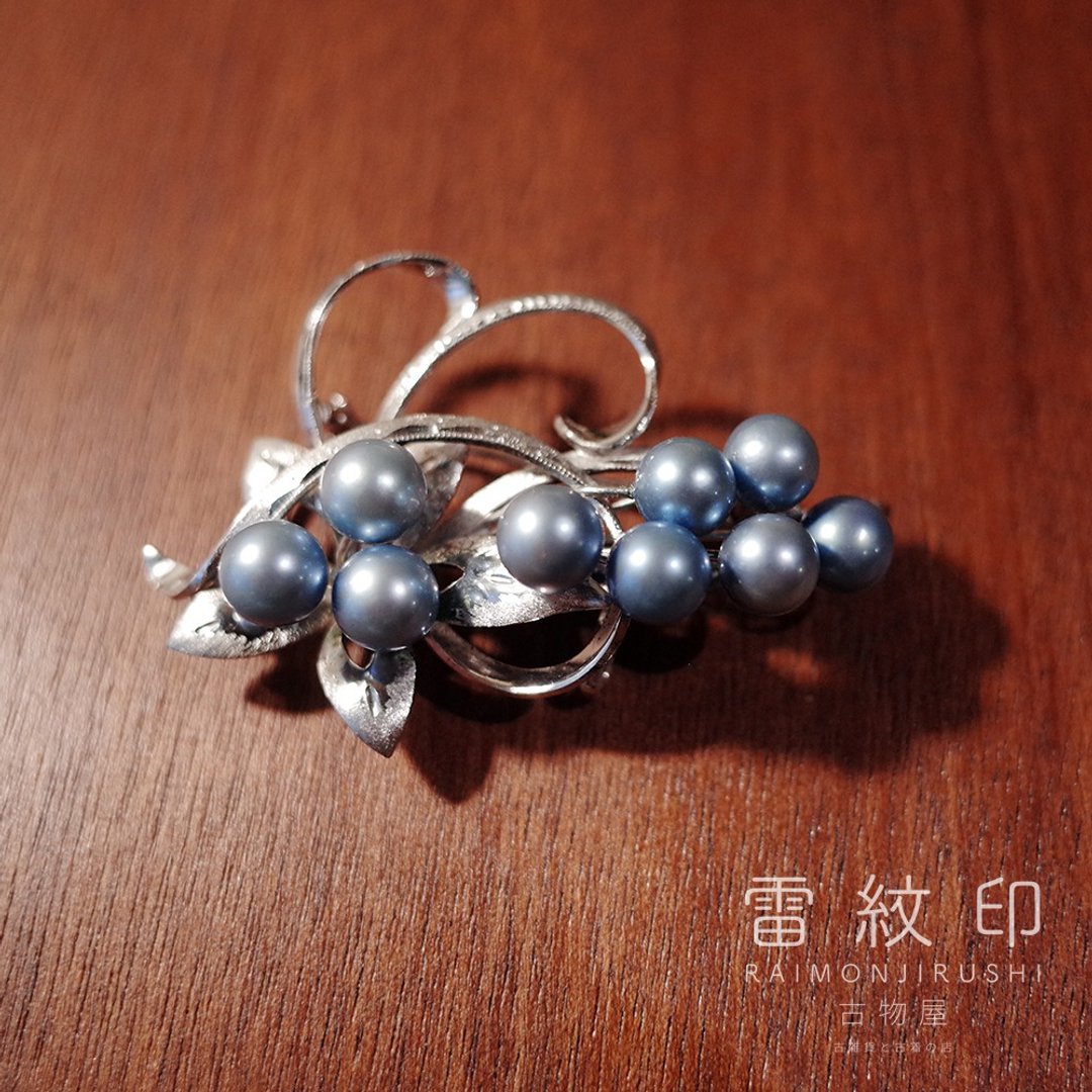 日本 西武百货 银台 贝珠胸针 仿珠 古董首饰 古董别针 古董胸针 - 胸针 - 其他金属 银色