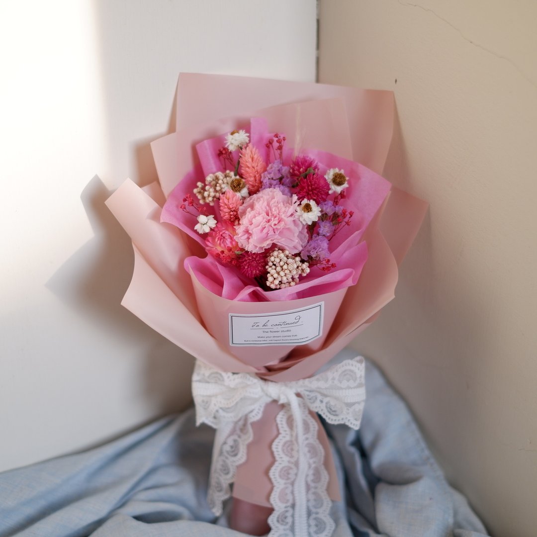 未完待续 | 母亲节限定 粉色系 康乃馨 干燥花 永生花 浪漫 韩系花束 (不凋康乃馨版本) - 其他 - 植物．花 粉红色