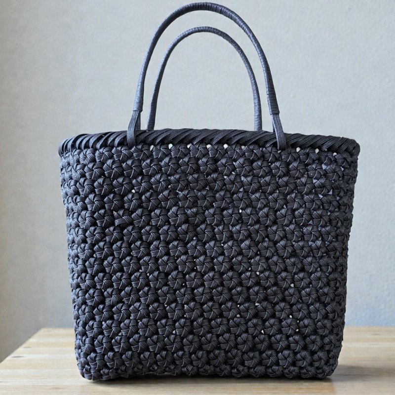 万用黑色手编缎带托特包　篮型　黑色　简约风　 晚宴派对　新年 - 手提包/手提袋 - 纸 黑色