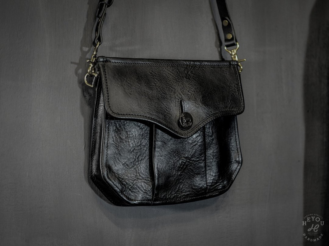 The Huntsman Bag 狩猎小包 - 全皮革黑 - 侧背包/斜挎包 - 真皮 黑色