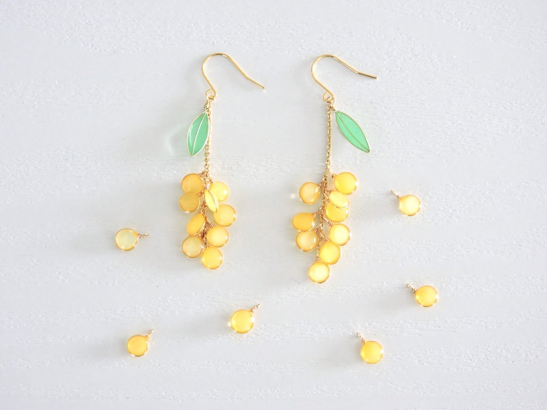 Mimosa Earrings / Clip-On Mimosa - 耳环/耳夹 - 树脂 黄色