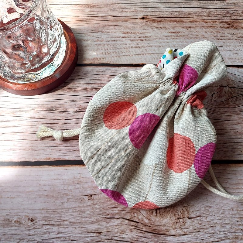 波卡圆点棉麻小物袋 / 束口袋 - 束口袋双肩包 - 棉．麻 卡其色