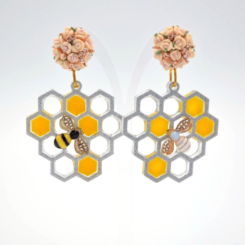 TIMBEE LO 蜜蜂巢耳环  - 耳环/耳夹 - 塑料 多色