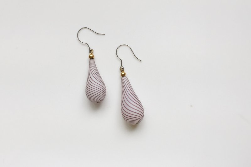 【6折绝版出清品】Ultra Violet 泡泡玻璃球耳环  只有一副 - 耳环/耳夹 - 玻璃 紫色