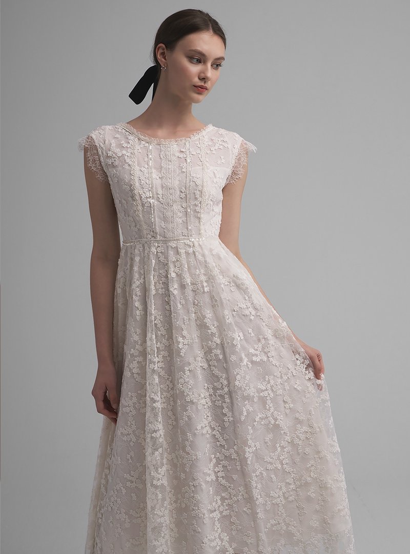 Aurelie复古典雅蕾丝轻礼服 - 洋装/连衣裙 - 其他人造纤维 白色