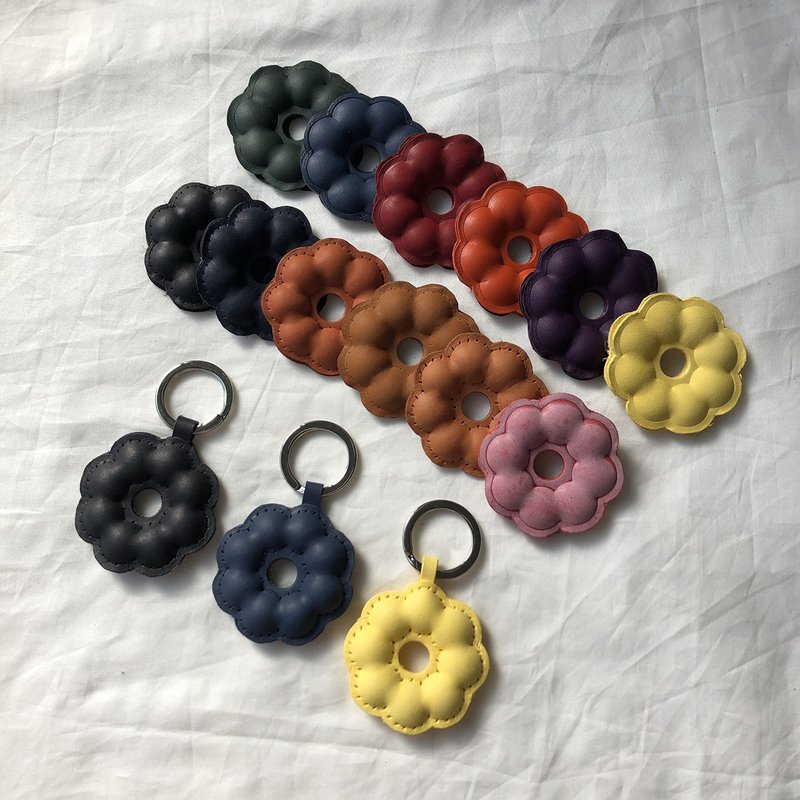 【定制化礼物】【森林的秘密】波提甜甜圈吊饰 - 吊饰 - 真皮 多色