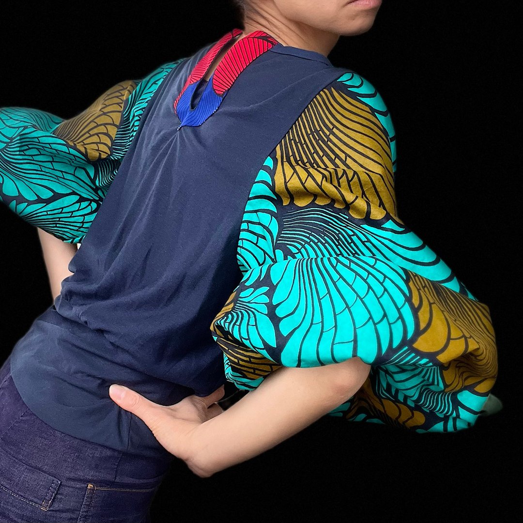 One-of-a-kind! African print Handsome and gorgeous casual shirt - 女装衬衫 - 棉．麻 绿色