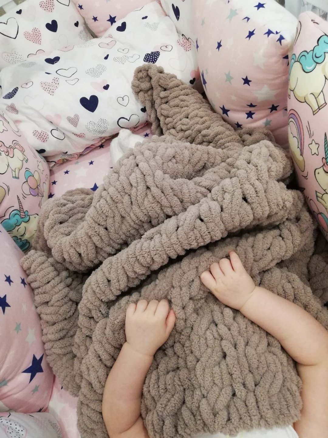 First baby gift, swaddle blanket, toddler, newborn, baby blanket | weRparents - 婴儿床上用品 - 聚酯纤维 卡其色