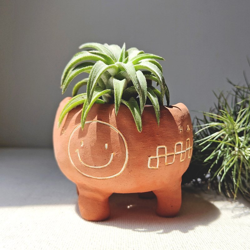 Happy Smiley, Handmade terracotta pot. - 花瓶/陶器 - 陶 
