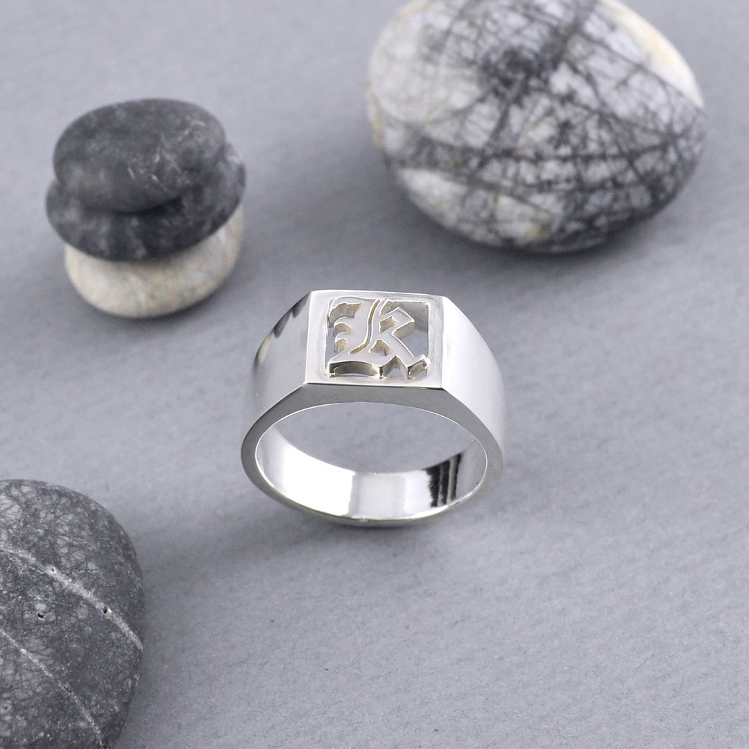 英文字母印章戒指 925 纯银 Men's jewelry 男戒 定制化 - 戒指 - 纯银 银色