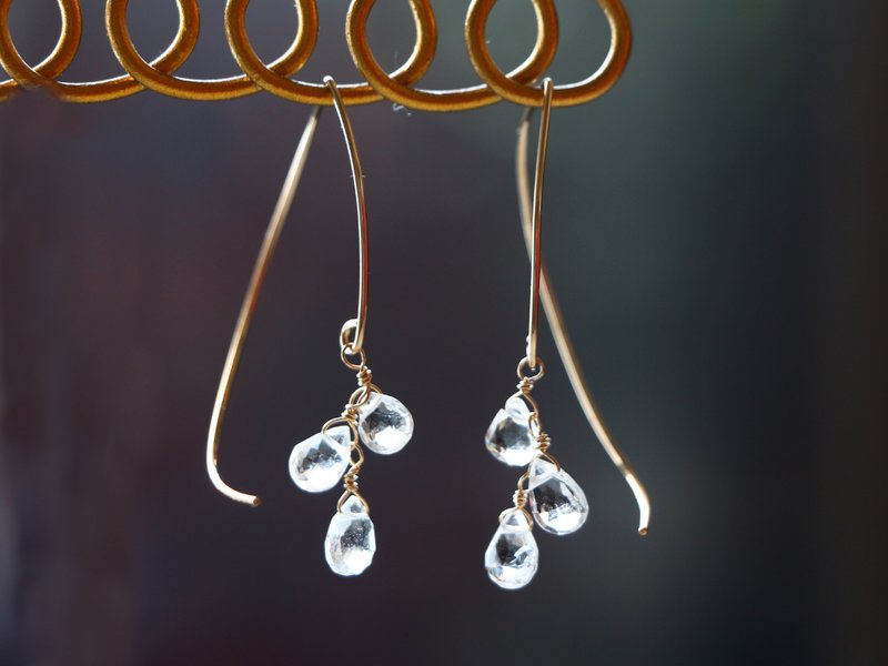 14kgf- white topaz half curl pierced earrings - 耳环/耳夹 - 宝石 透明