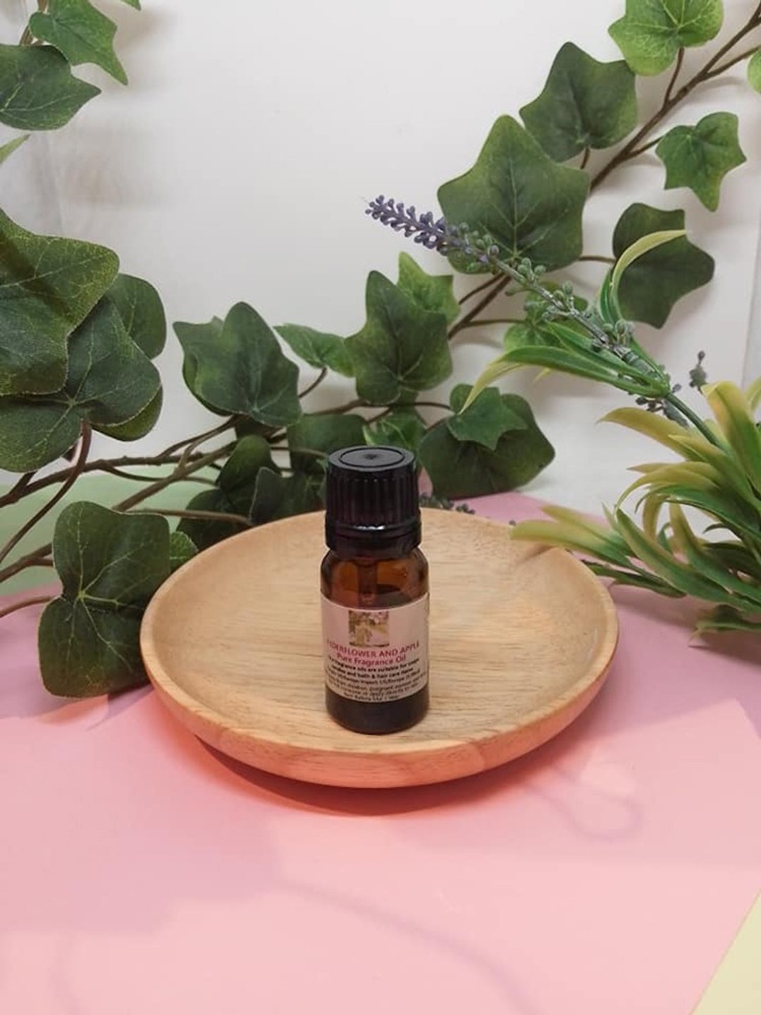 造型扩香石配香薰油(接骨木花和苹果) - 香薰/精油/线香 - 其他材质 红色
