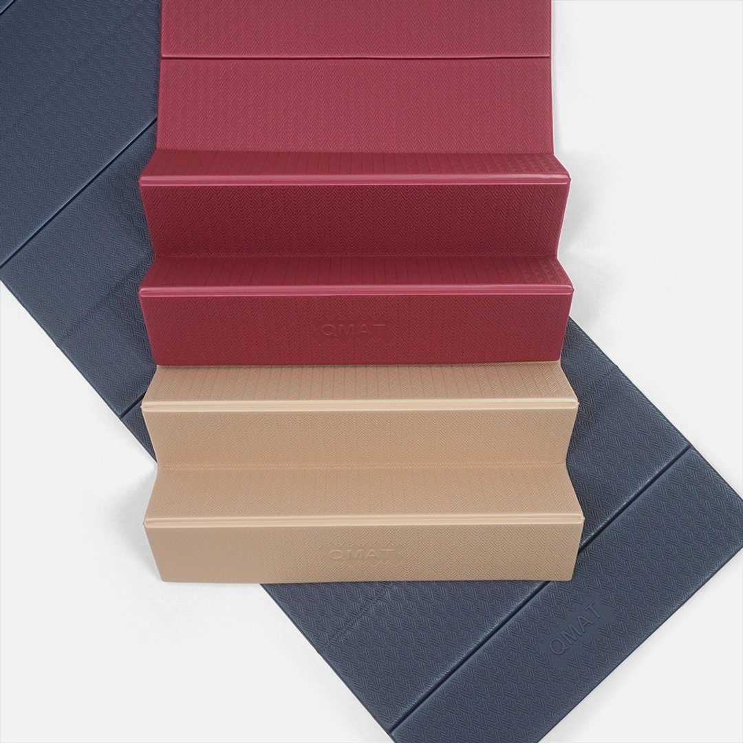【QMAT | 快速出货】8mm 折叠瑜珈垫 (十二折垫) 60*180cm (叶纹) - 瑜珈垫 - 其他材质 多色