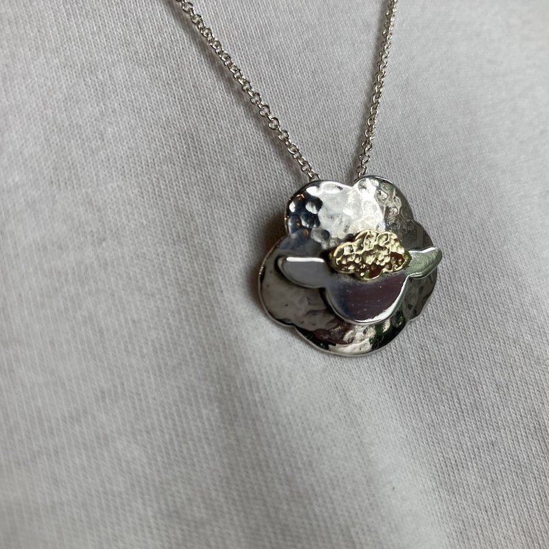 嘻羊羊~纯银十二生肖弥月坠饰项链,手作的诗小朋友第一件纯银饰 - 项链 - 纯银 