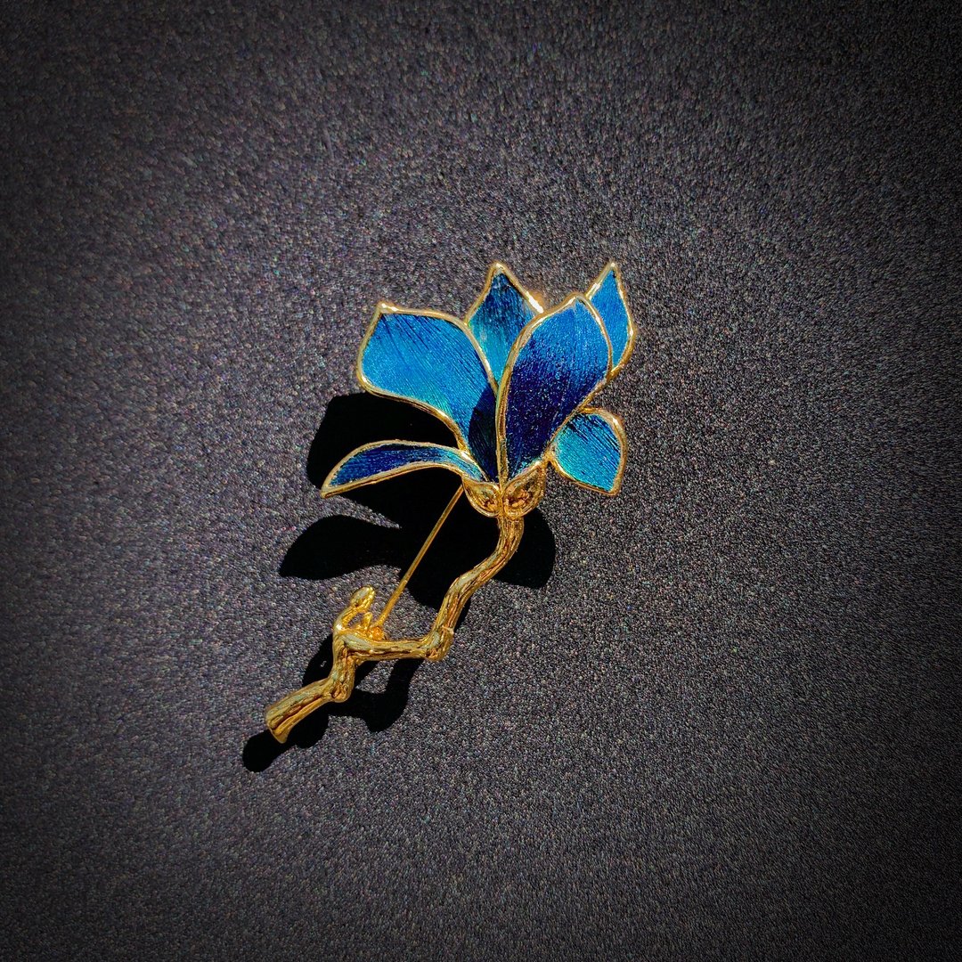 【手作】孔雀羽毛点翠工艺 玉兰花胸针——春玉殿 - 胸针 - 玫瑰金 金色