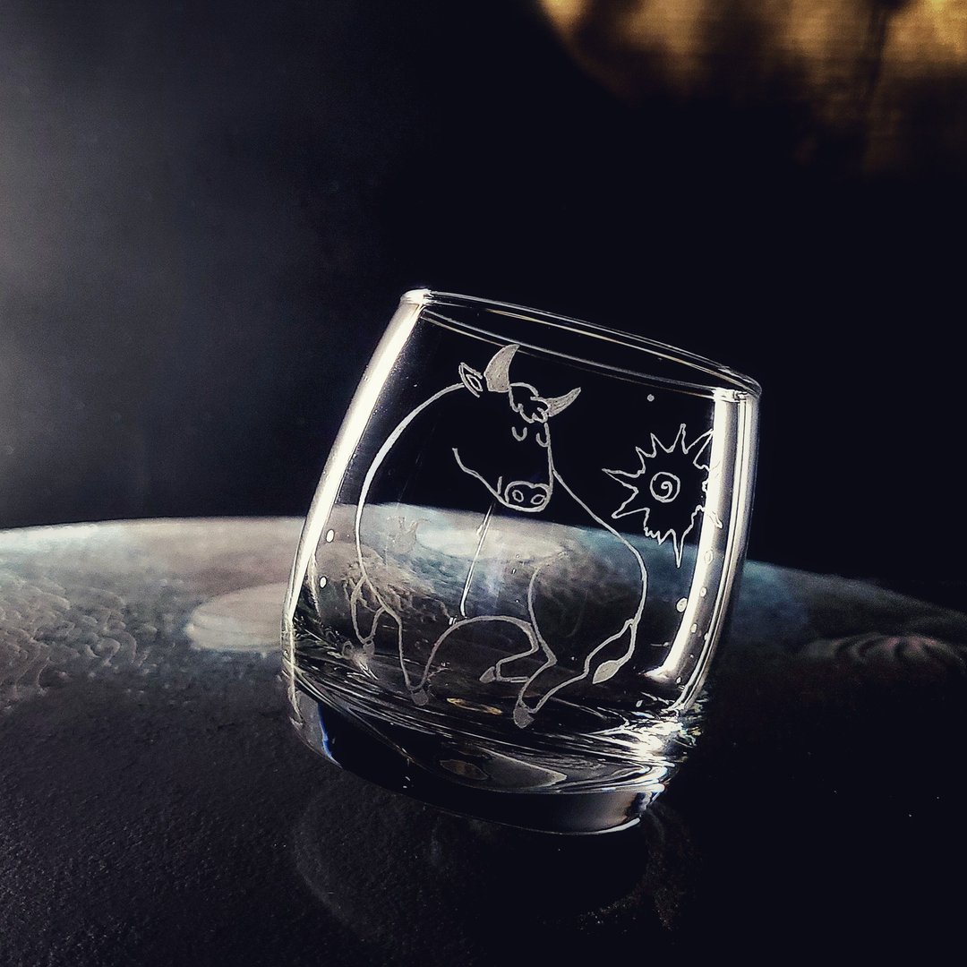 【定制】十二星座不倒翁玻璃杯/手工雕刻威士忌杯/摇摆杯/生日礼 - 酒杯/酒器 - 玻璃 透明
