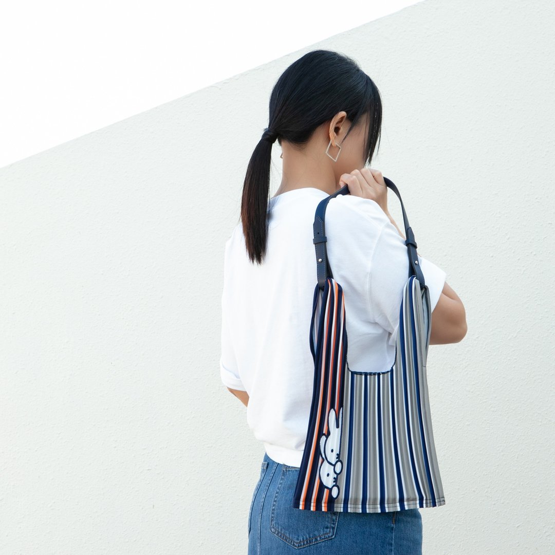 【Pinkoi x miffy】Errorism 小号 皱折两用购物袋 - 侧背包/斜挎包 - 聚酯纤维 