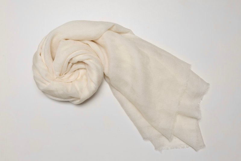 【圣诞礼物】喀什米尔羊绒飘逸戒指绒围巾披肩 纯奶白快速出货 - 围巾/披肩 - 羊毛 白色