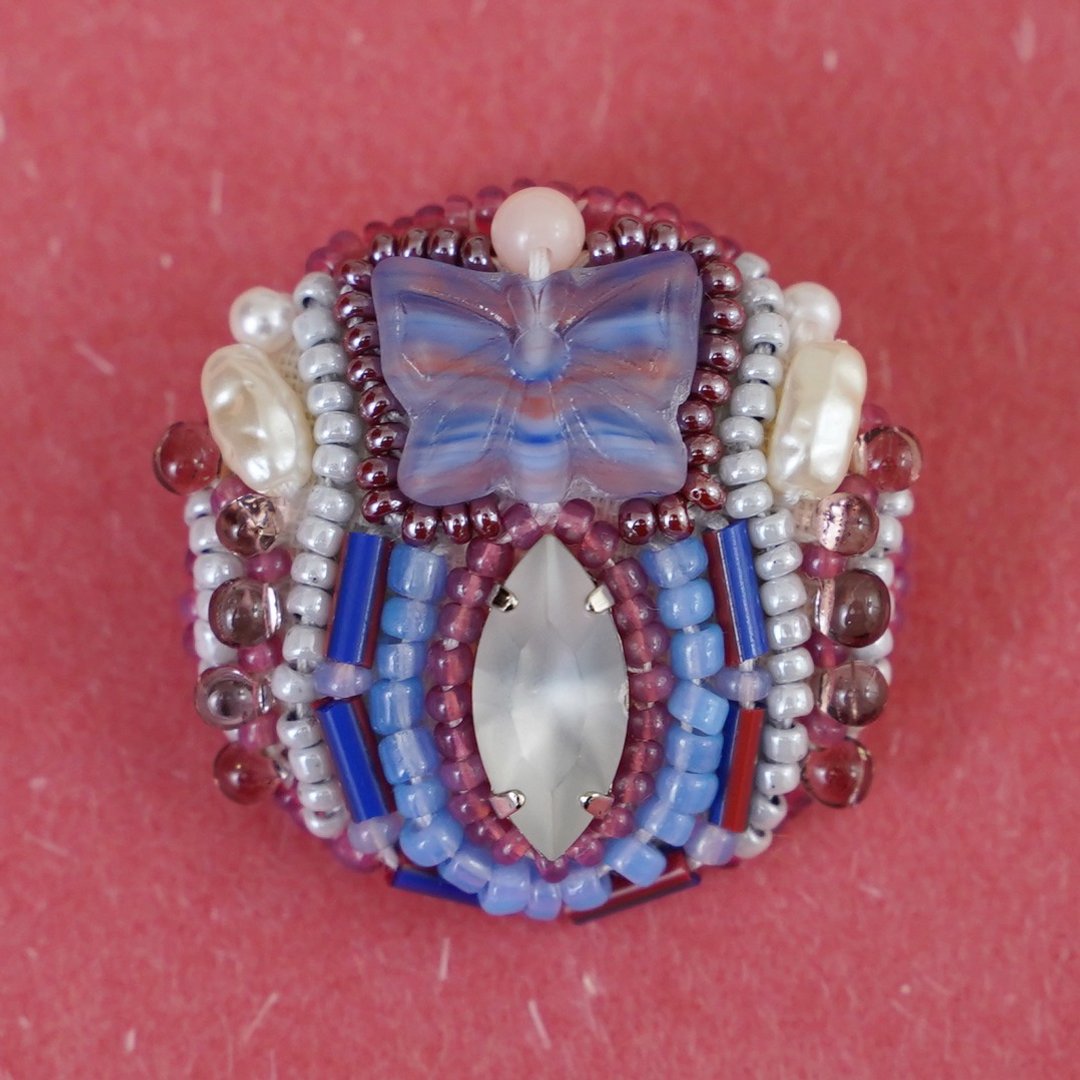 Very light talkative brooch 8 Beaded embroidery brooch colorful purple - 胸针 - 其他材质 紫色