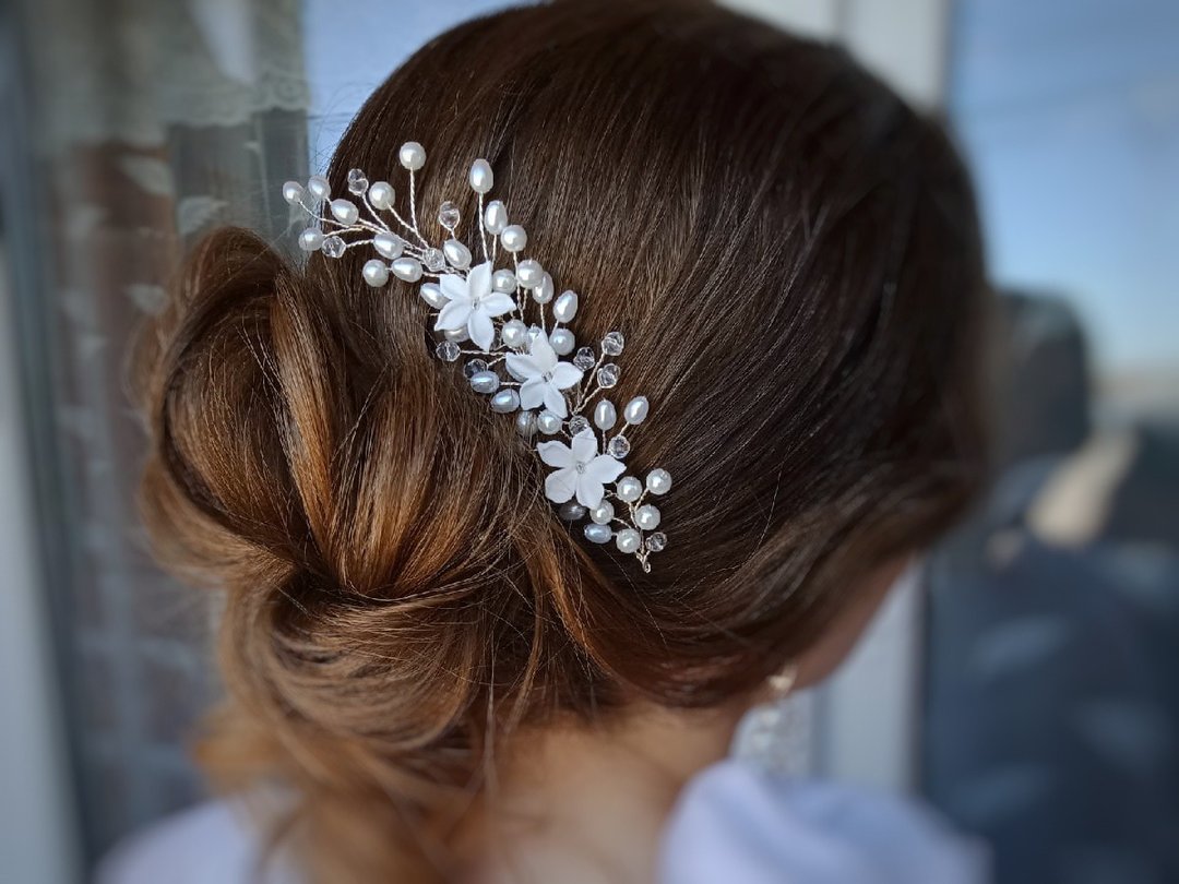 Decorative floral comb, hairpin flowers, wedding hair clip hairstyle - 发饰 - 粘土 白色