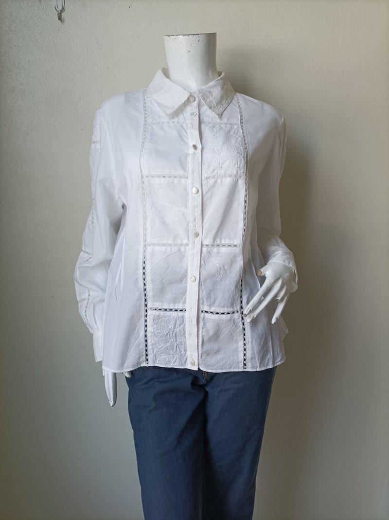 HIROKO BIS 白色棉质衬衫 SIZE 15AB (L) 胸围 44 英寸。 - 女装衬衫 - 棉．麻 