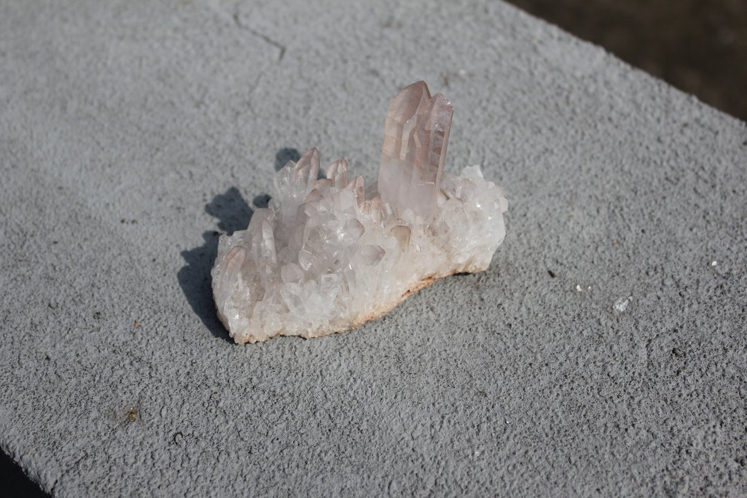 冰透灰粉白水晶簇、红运当头晶簇、红皮白水晶簇、白晶簇、白水晶 - 其他 - 水晶 