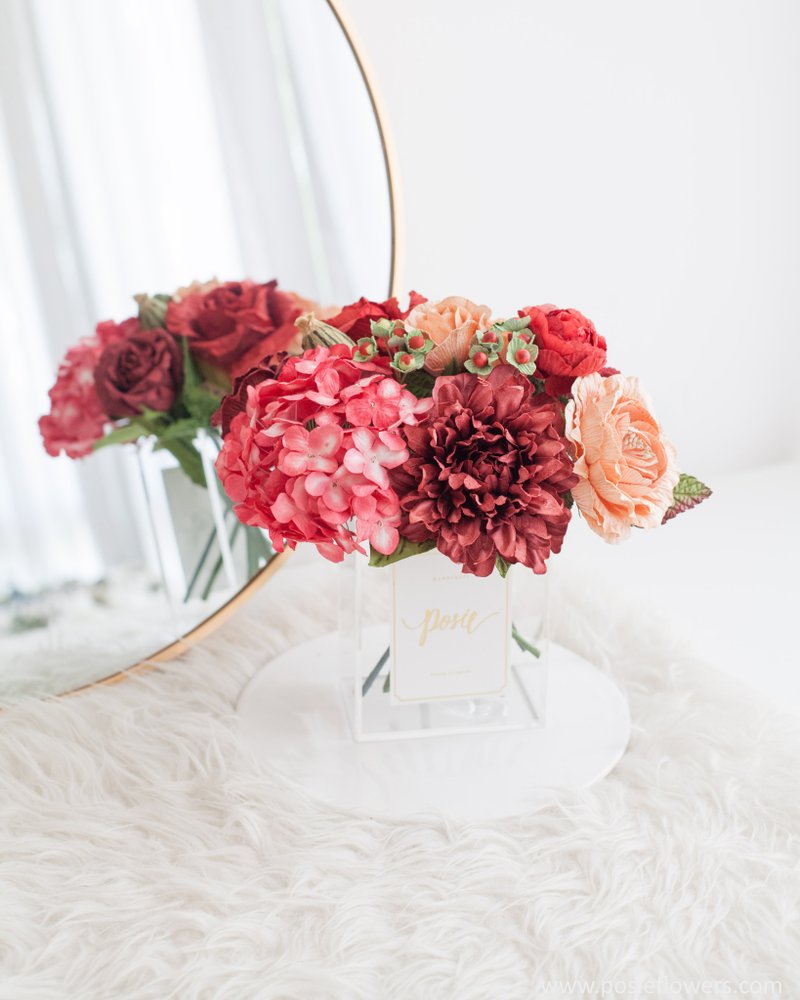 PROSPEROUS RED |  Paris vase for Home Decoration - 摆饰 - 纸 红色