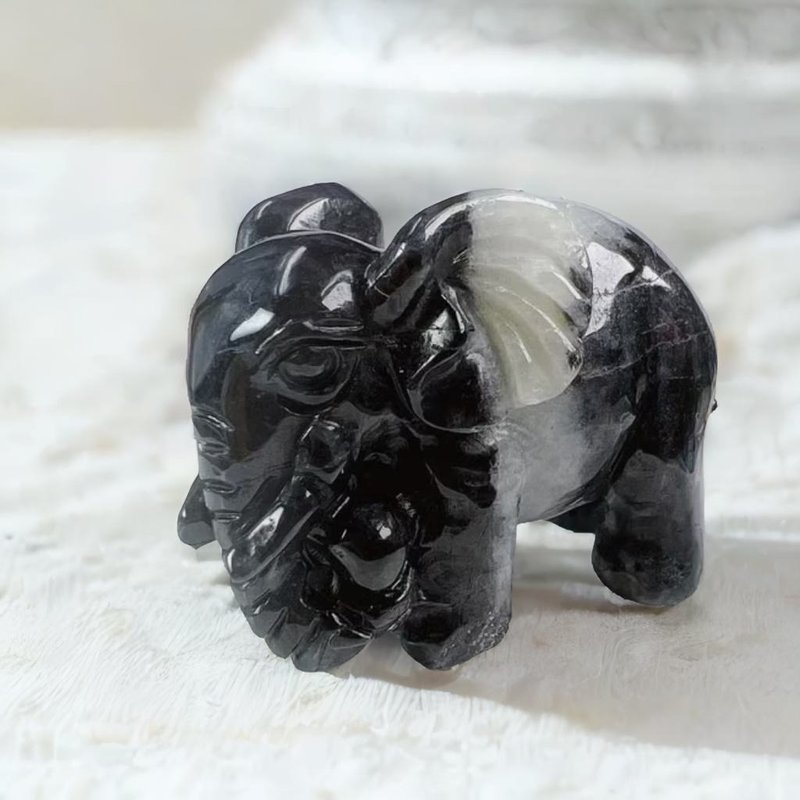 【吉象如意】飘乌鸡翡翠大象摆饰 | 天然缅甸玉A货翡翠 | 送礼 - 摆饰 - 玉石 黑色