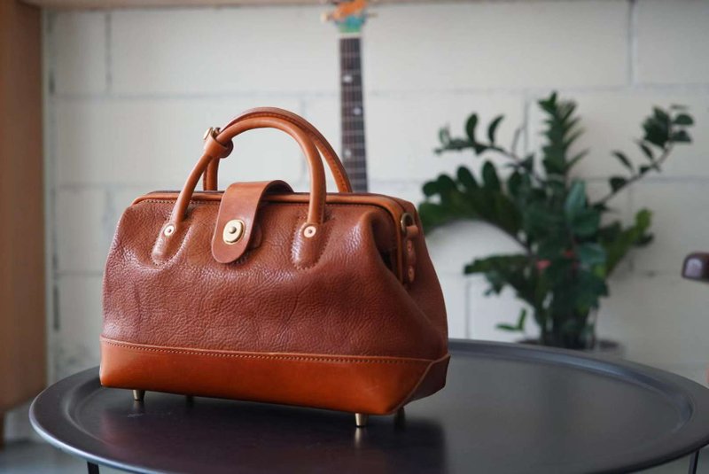 【 7 折】復古口金包斜背包醫生包 意大利植鞣革真皮手工製作手提 - 侧背包/斜挎包 - 真皮 