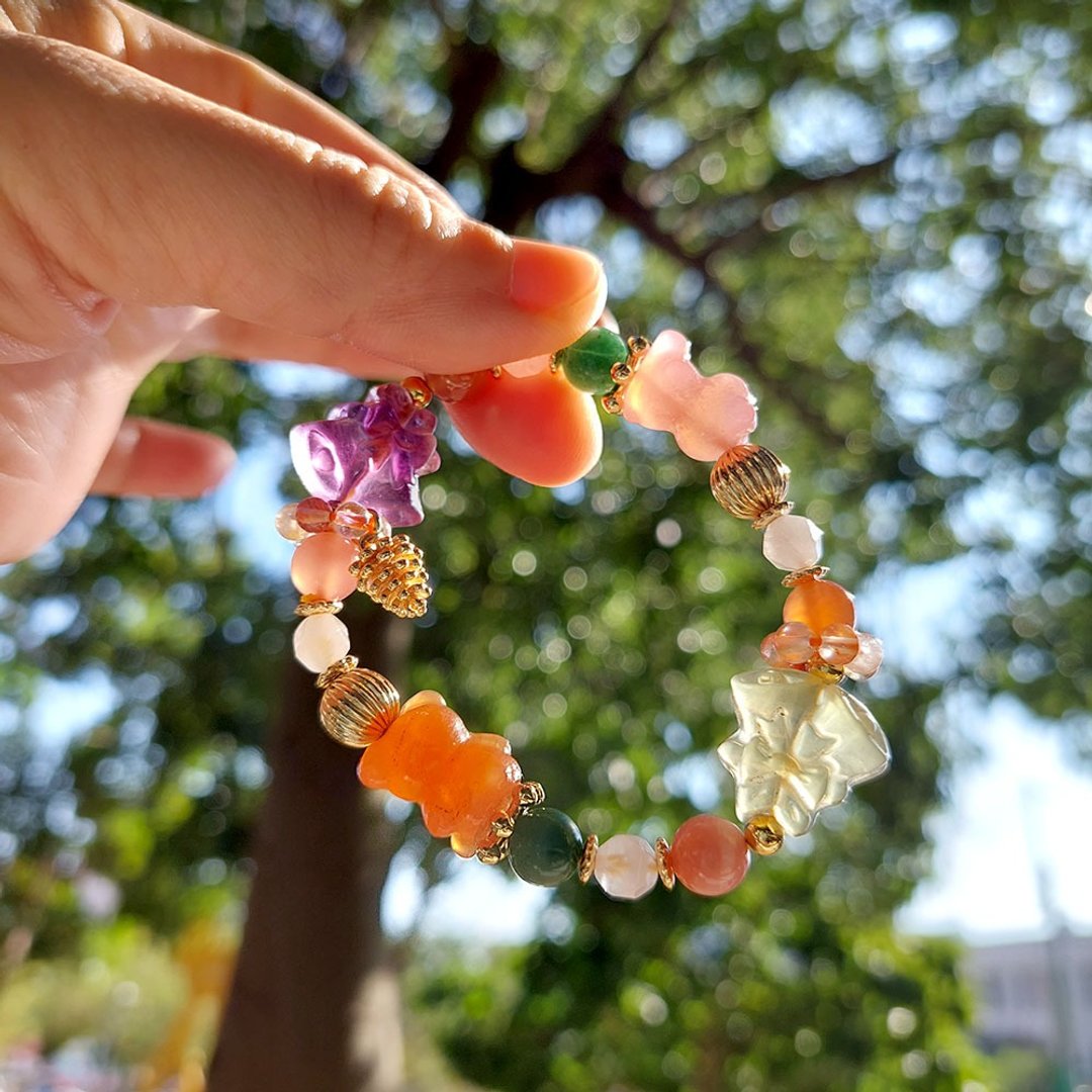 QQ甜蜜款手串 | 盐源玛瑙 | 萤石 | 粉晶 | 彩胶花 | 一品一拍 - 手链/手环 - 水晶 