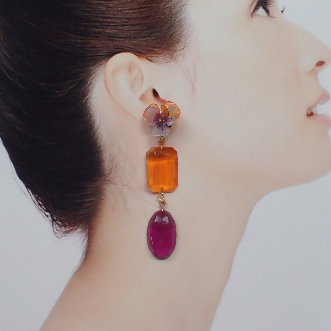 Viola earrings (purple) - 耳环/耳夹 - 其他材质 紫色