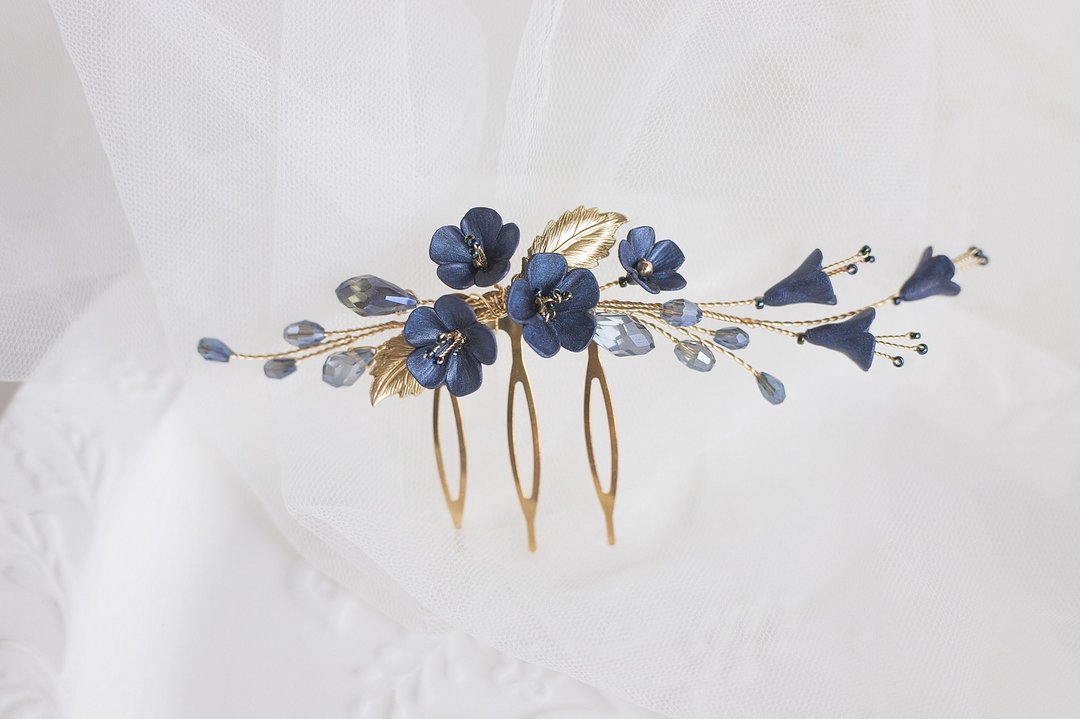Blue gold floral hair comb, Wedding dark hair piece, bridal navy flower clip - 发饰 - 粘土 蓝色