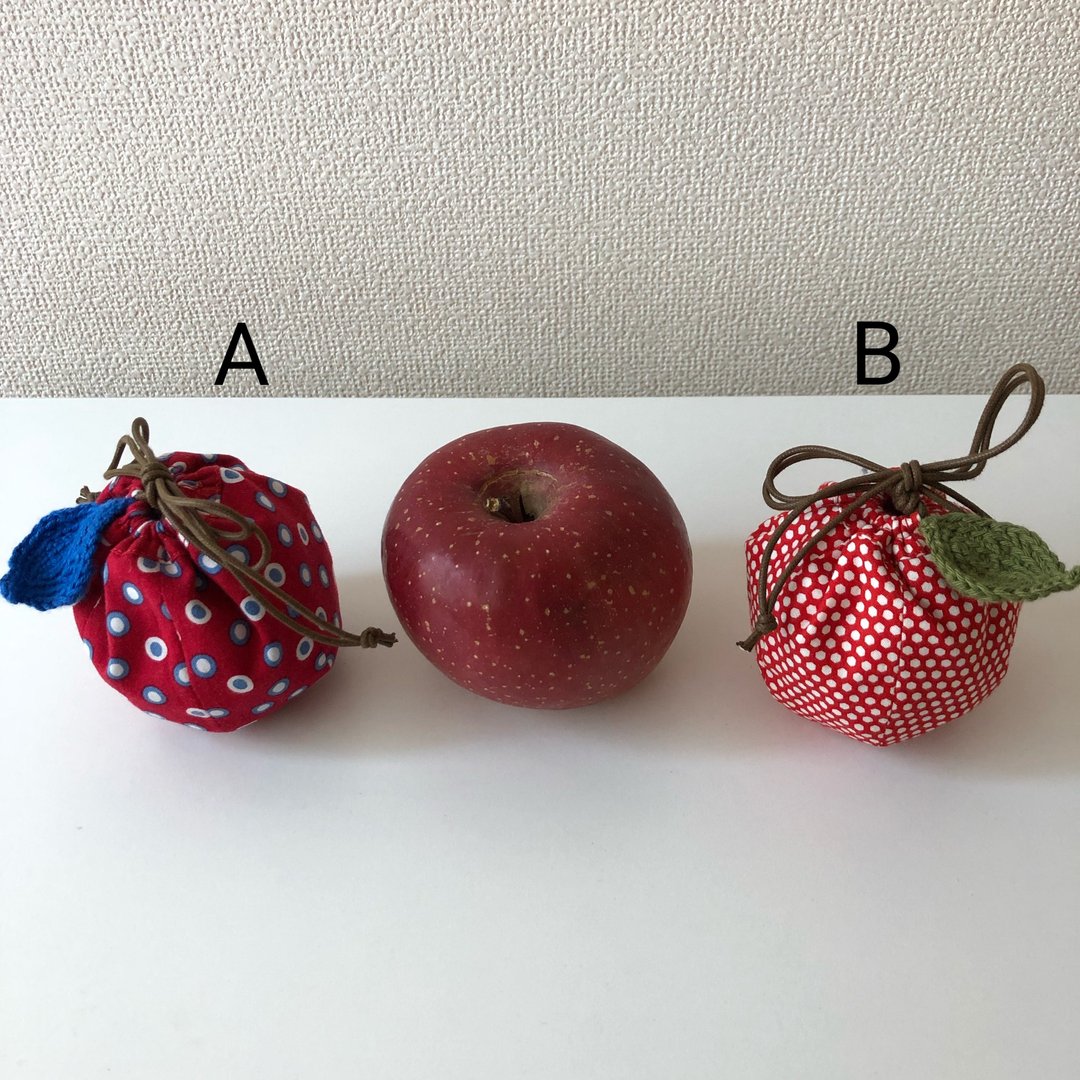 Small apple purse - 化妆包/杂物包 - 棉 红色