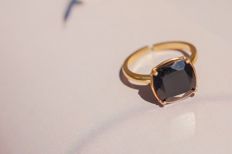 Black Spinel Quartz ring - 戒指 - 半宝石 黑色