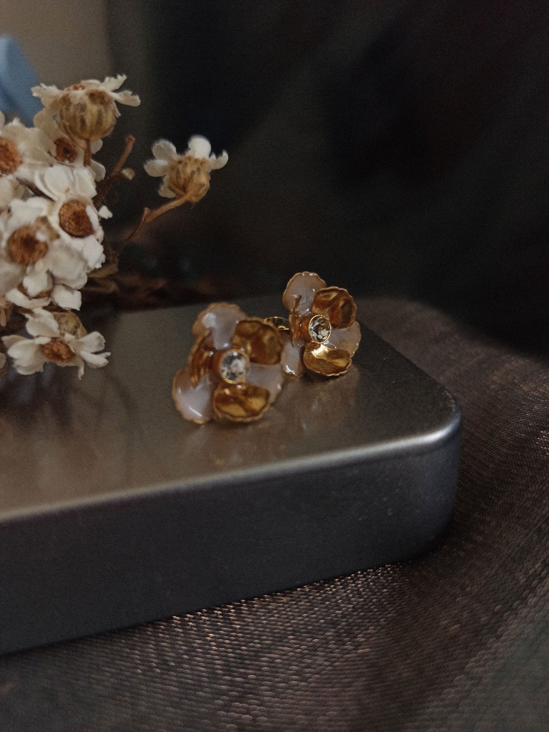 黄铜小花耳环  /白锆石 - 耳环/耳夹 - 铜/黄铜 金色