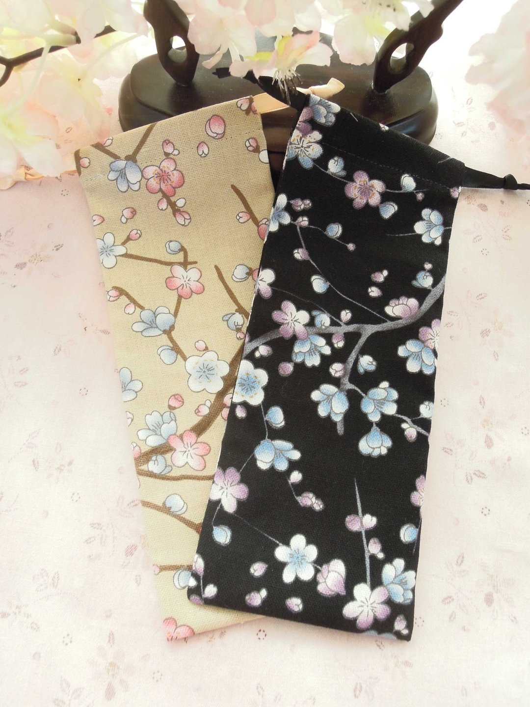 拢云阁－双色梅花古布手工簪袋收纳袋　剩浅色 - 发饰 - 棉 