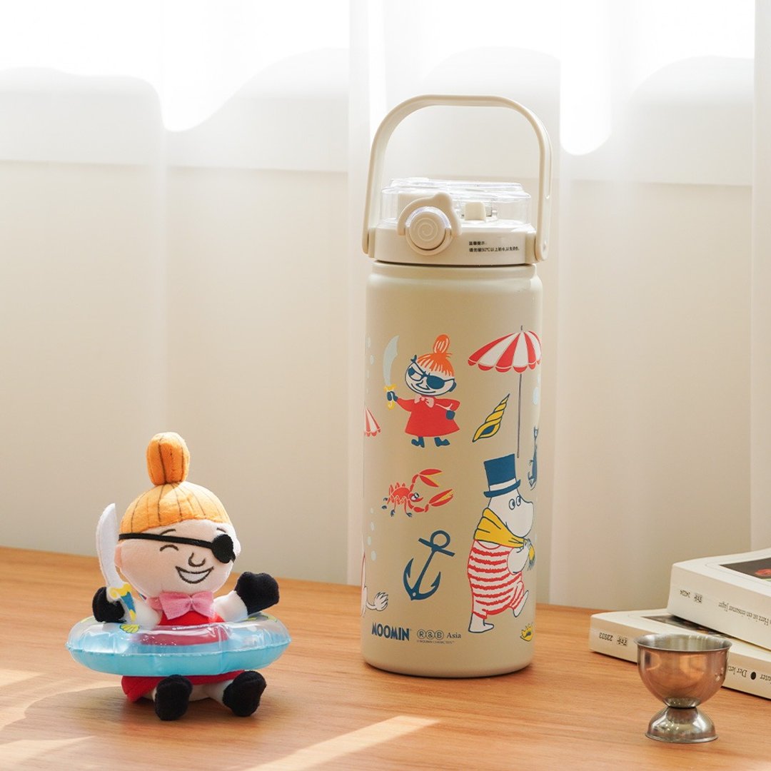 【iam我适文创】MOOMIN 夏季水上派对手提大容量保温瓶 1200ml - 保温瓶/保温杯 - 其他金属 