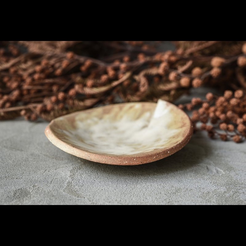 。熟料土折纸造型圆底小皿 日式小碟/豆皿/酱菜碟 - 浅碟/小碟子 - 陶 