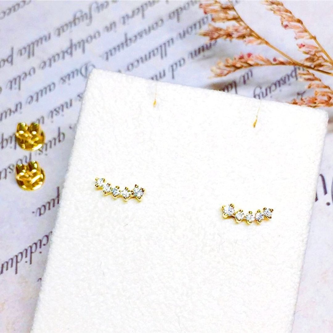 【茉莉亚缇 Moriarty Jewelry】14K 黄K金 微笑 小钻耳环 - 耳环/耳夹 - 钻石 