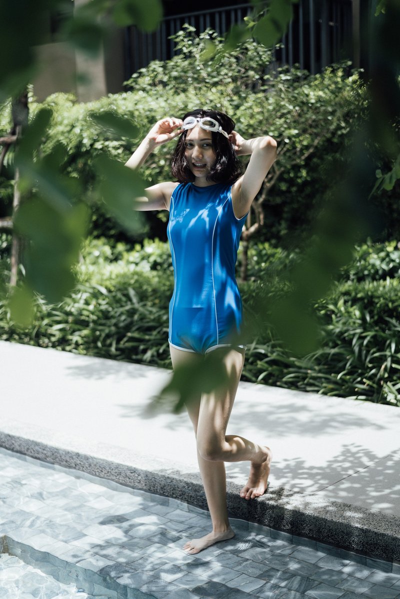 素面风格露背连身泳装/蓝色(Size M) / Swimwear - 女装泳衣/比基尼 - 其他材质 蓝色