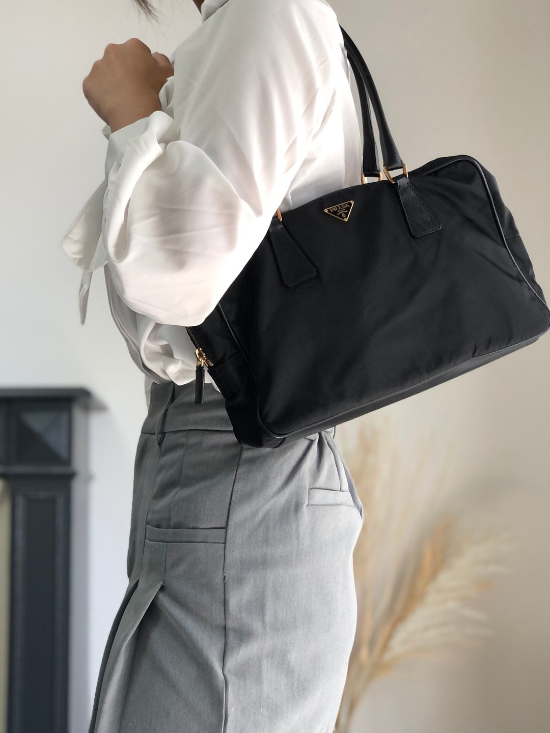 【日本直送 VintageShop solo 严选中古名牌包】PRADA 普拉达 手提包 黑色 三角标志 尼龙 迷你波士顿包 vintage 古着 jgrnxc - 手提包/手提袋 - 尼龙 黑色
